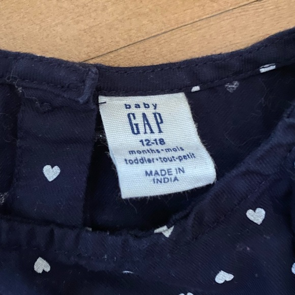 EUC gap dress with heart print, 12-18m - Picture 3 of 3
